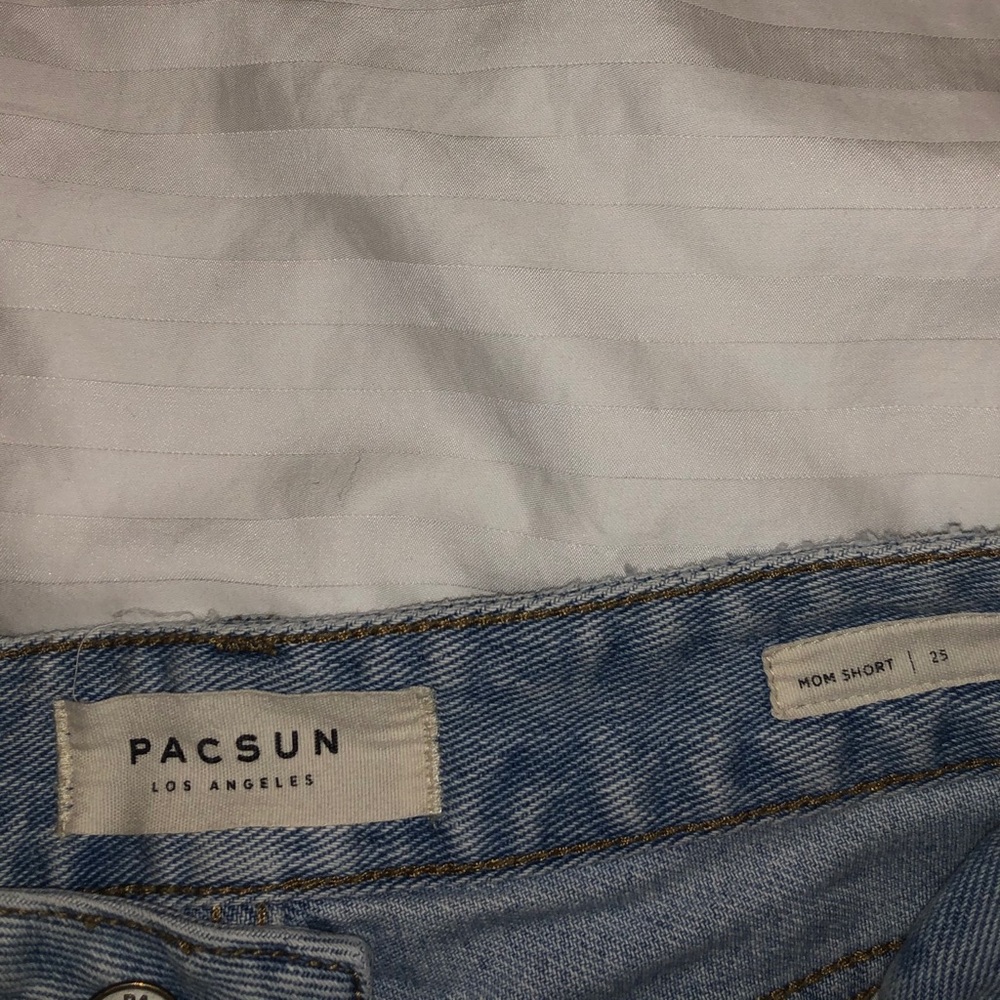 PacSun Short Shorts - Picture 3 of 3
